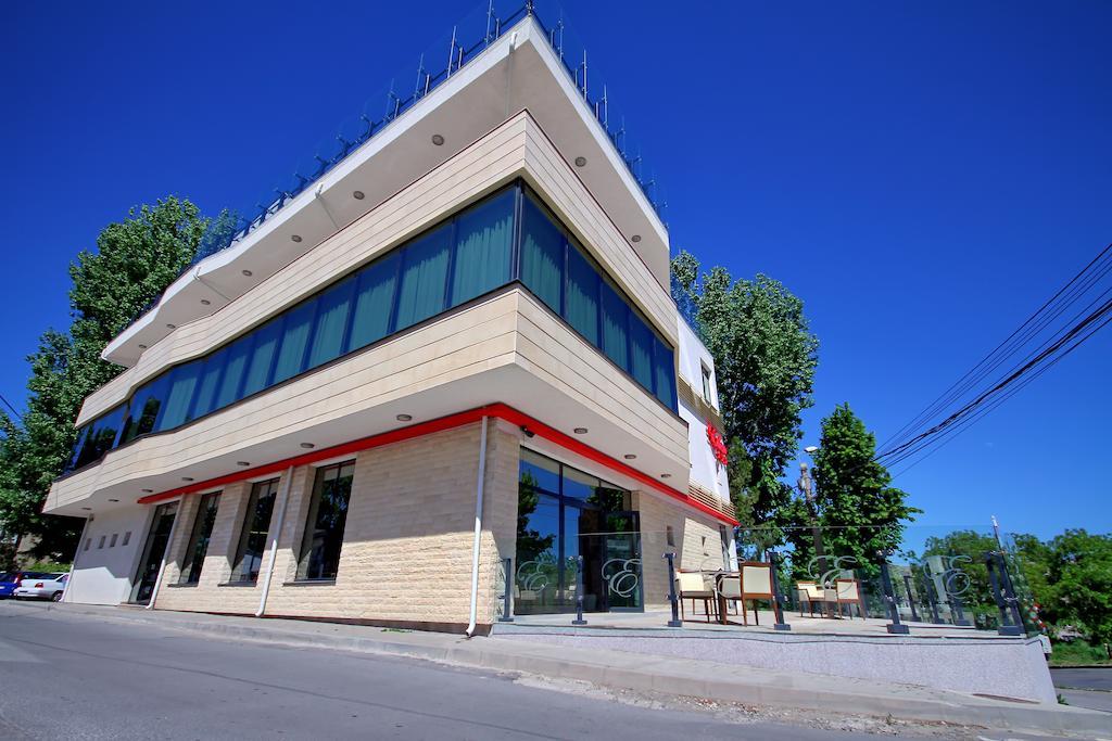 Hotel Eden Tulcsa Kültér fotó
