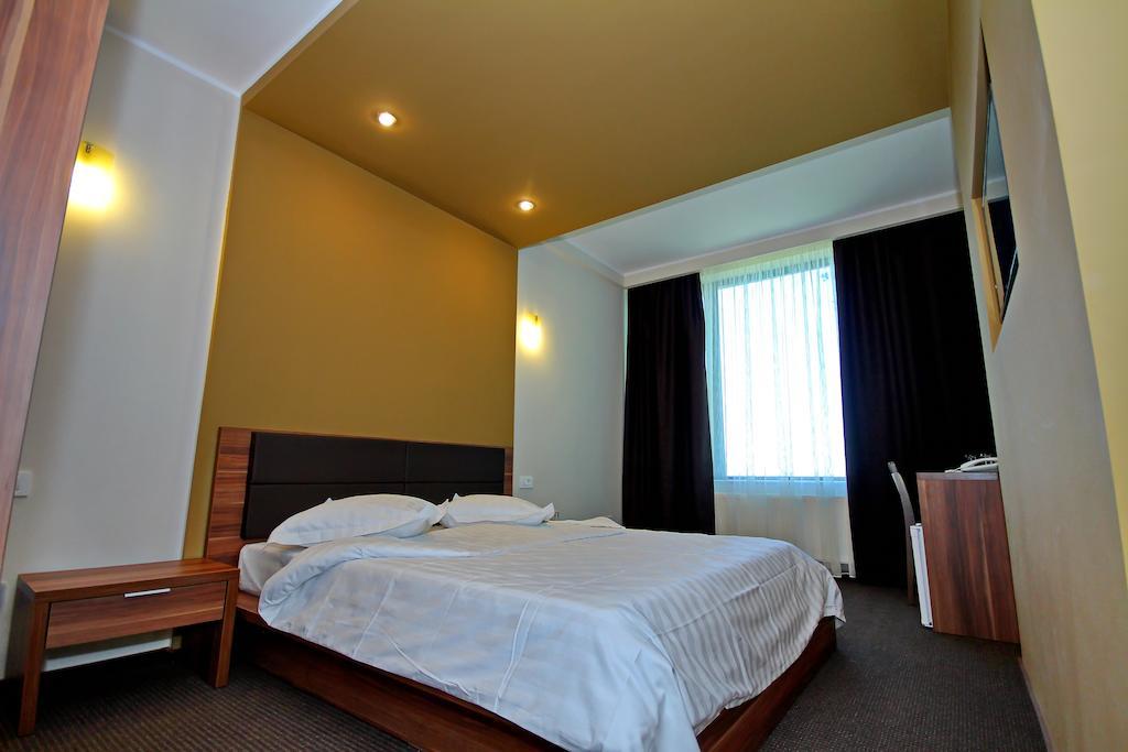 Hotel Eden Tulcsa Szoba fotó