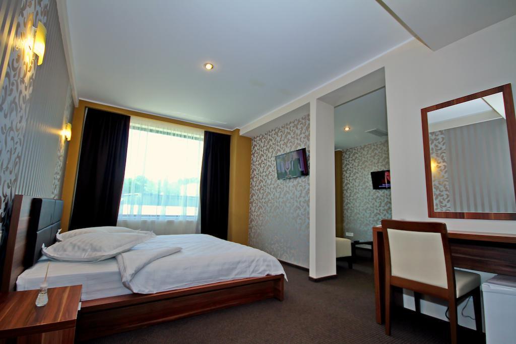 Hotel Eden Tulcsa Szoba fotó